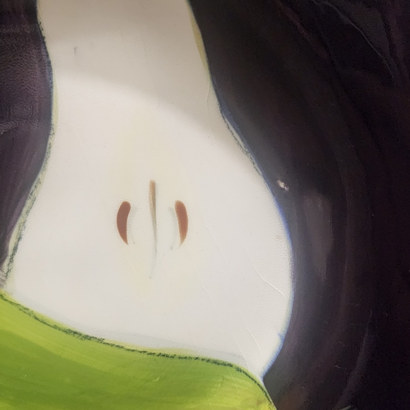 Beautiful Vintage Single Handmade Ceramic Pear Home Décor Plate - Picture 7 of 8